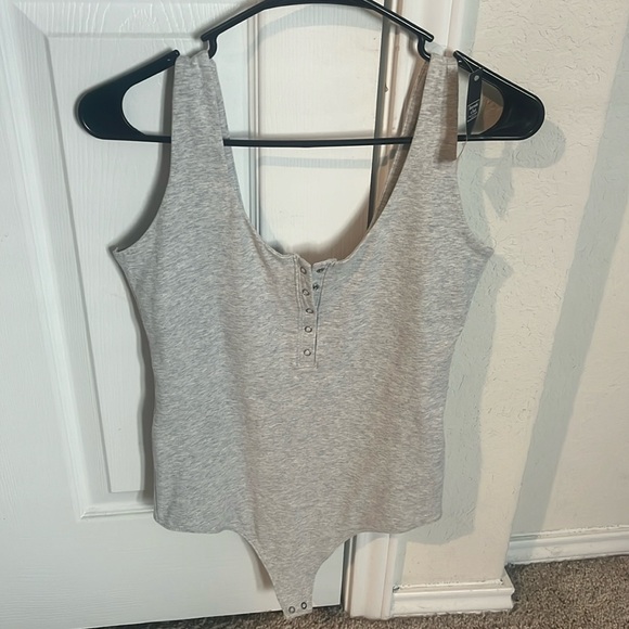 Abercrombie & Fitch Tops - Abercrombie bodysuit